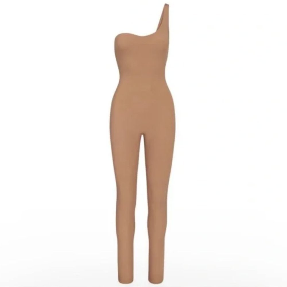 SKIMS All-in-One One-Shoulder Jumpsuit in Sienna (Size 4X)